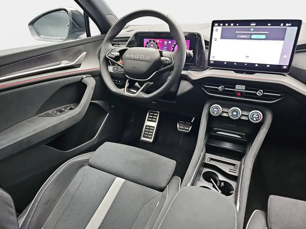 SKODA KODIAQ 2.0 TDI DSG SPORTLINE 4X4 PANO AHK