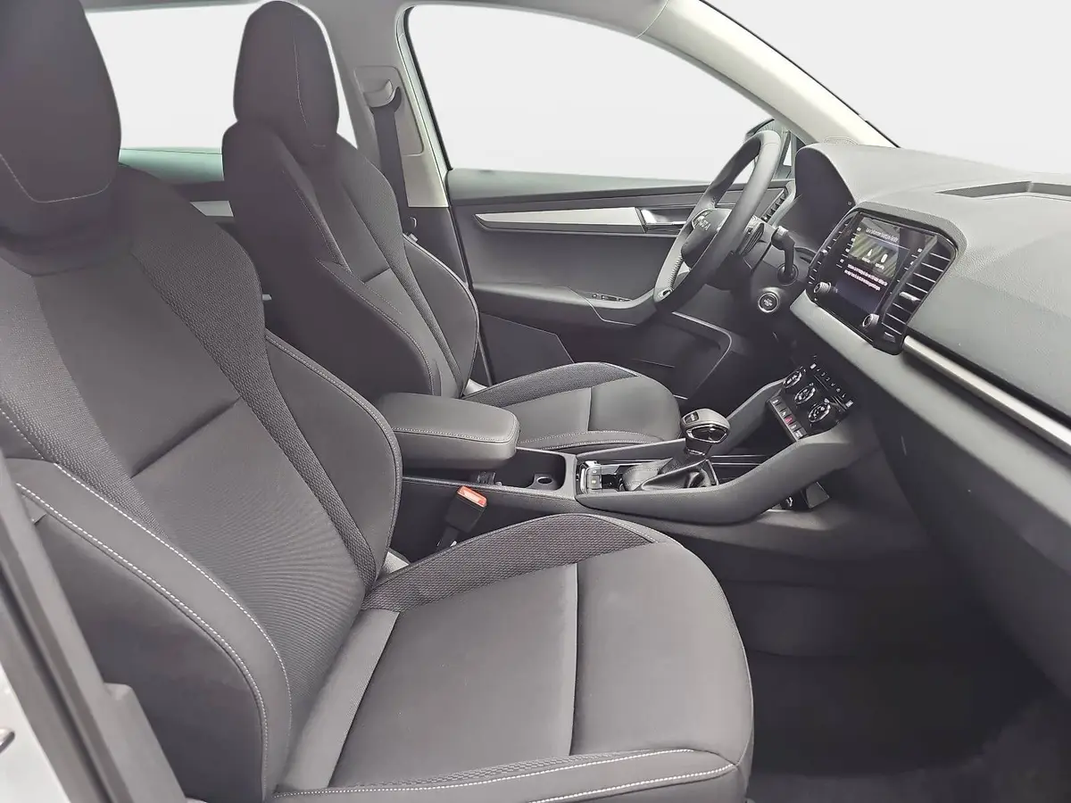 SKODA KAROQ 1.5 TSI DSG SELECTION LED AHK WINTER