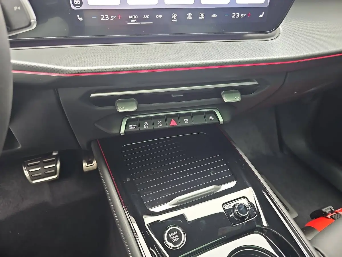 AUDI Q3 TFSI S-TRONIC S-LINE NAVI LED-PLUS PANO