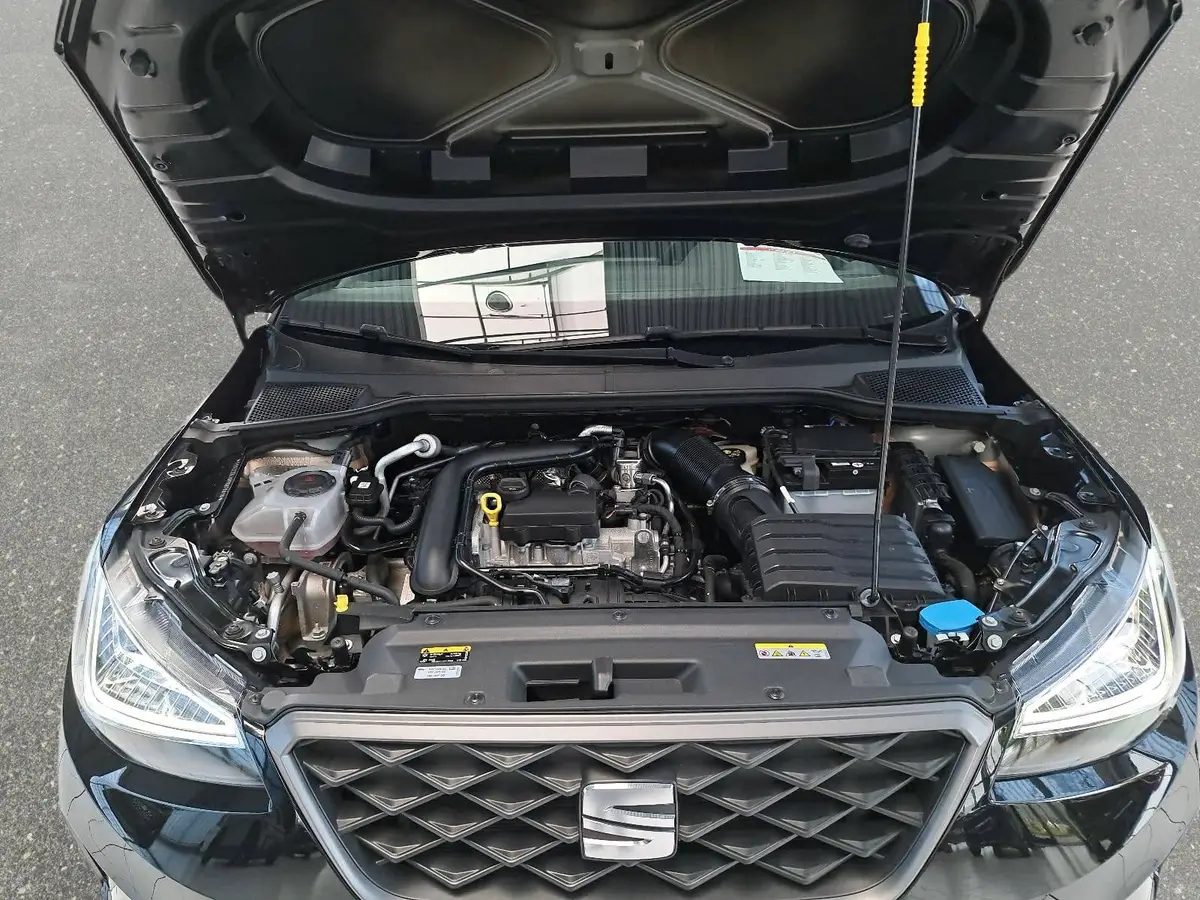 SEAT ARONA 1.0 TSI DSG FR LED ACC WINTER NAVI GJR
