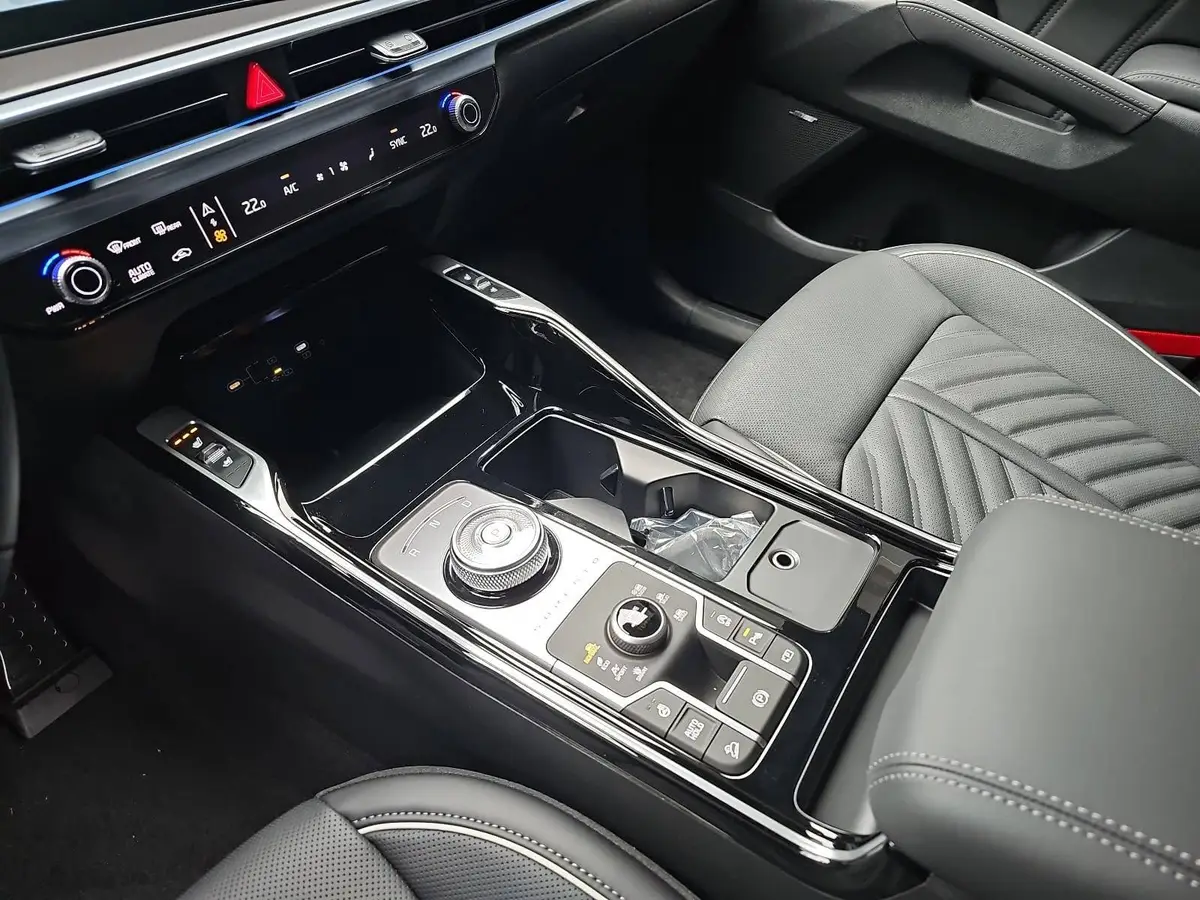 KIA SORENTO 2.2 CRDI AWD DCT8 PLATINUM LEDER NAPPA PREMIUM GLASDACH