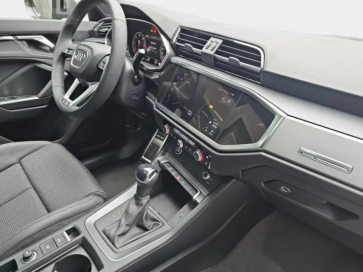 AUDI Q3 35 TDI S-TRONIC S LINE NAVI LED PANO ACC BLACK+ KA