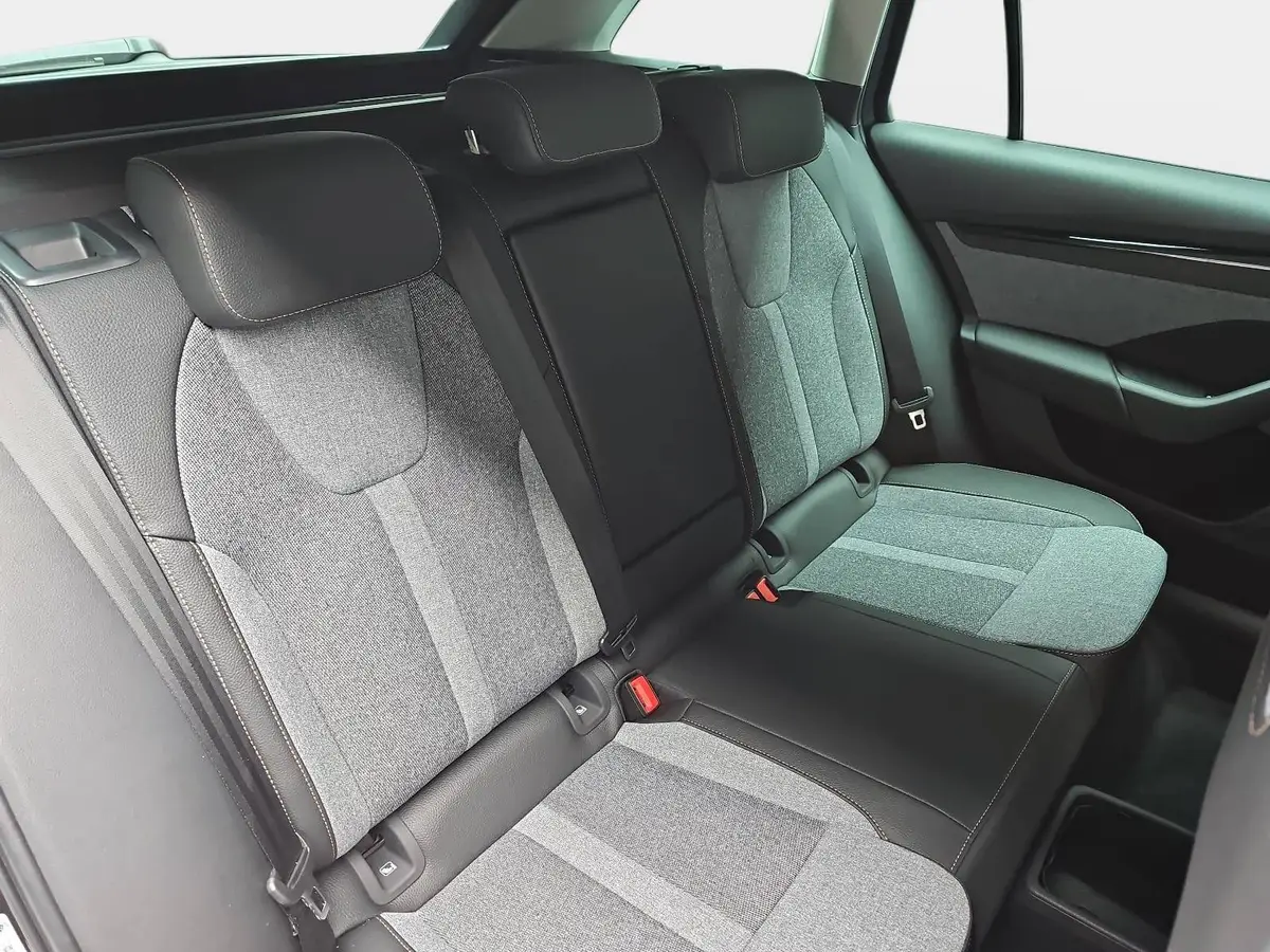 SKODA OCTAVIA COMBI 1.5 TSI ETEC DSG SELECTION NAVI LED ACC WINTER KA