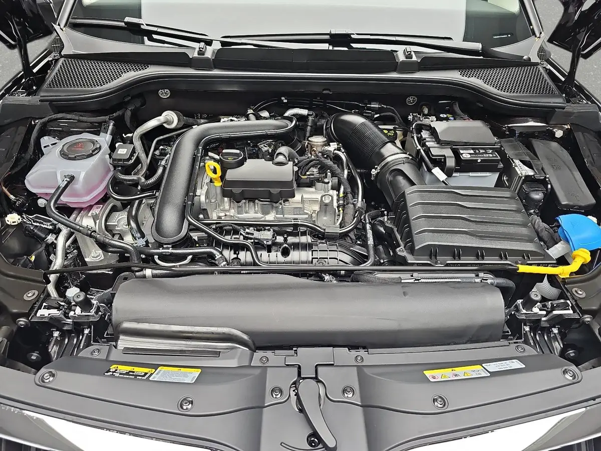 SKODA KAMIQ 1.0 TSI DSG 130 JAHRE LED KLIMAUTO WINTER SICHT KA