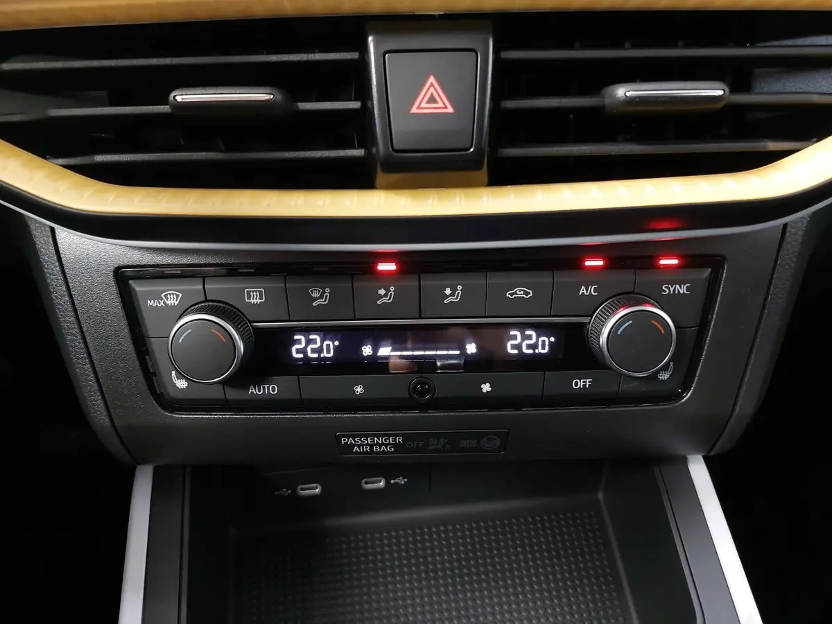 SEAT ARONA 1.0 TSI DSG STYLE LED KLIMAAUTO WINTER AHK