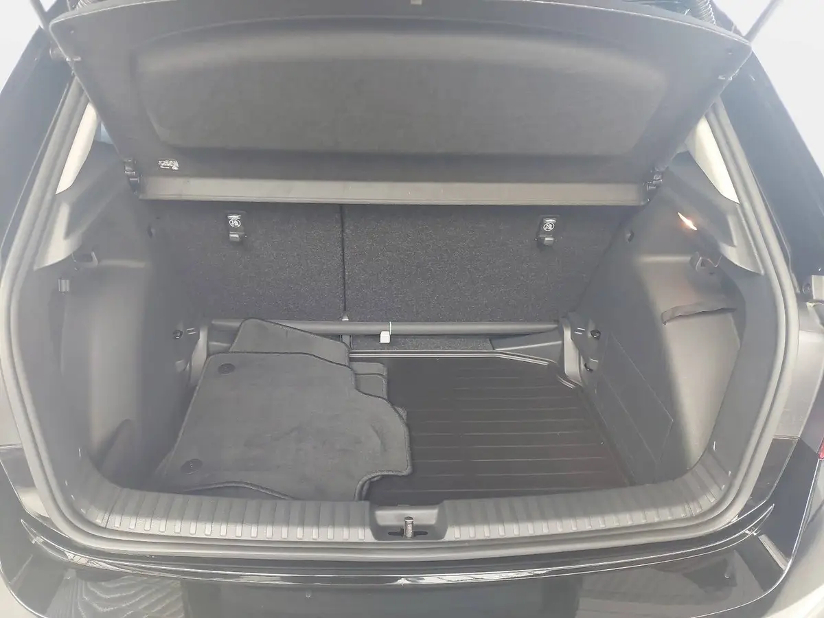 SKODA FABIA 1.0 TSI DSG 130 JAHRE PREMIUM LED KAMERA LM16