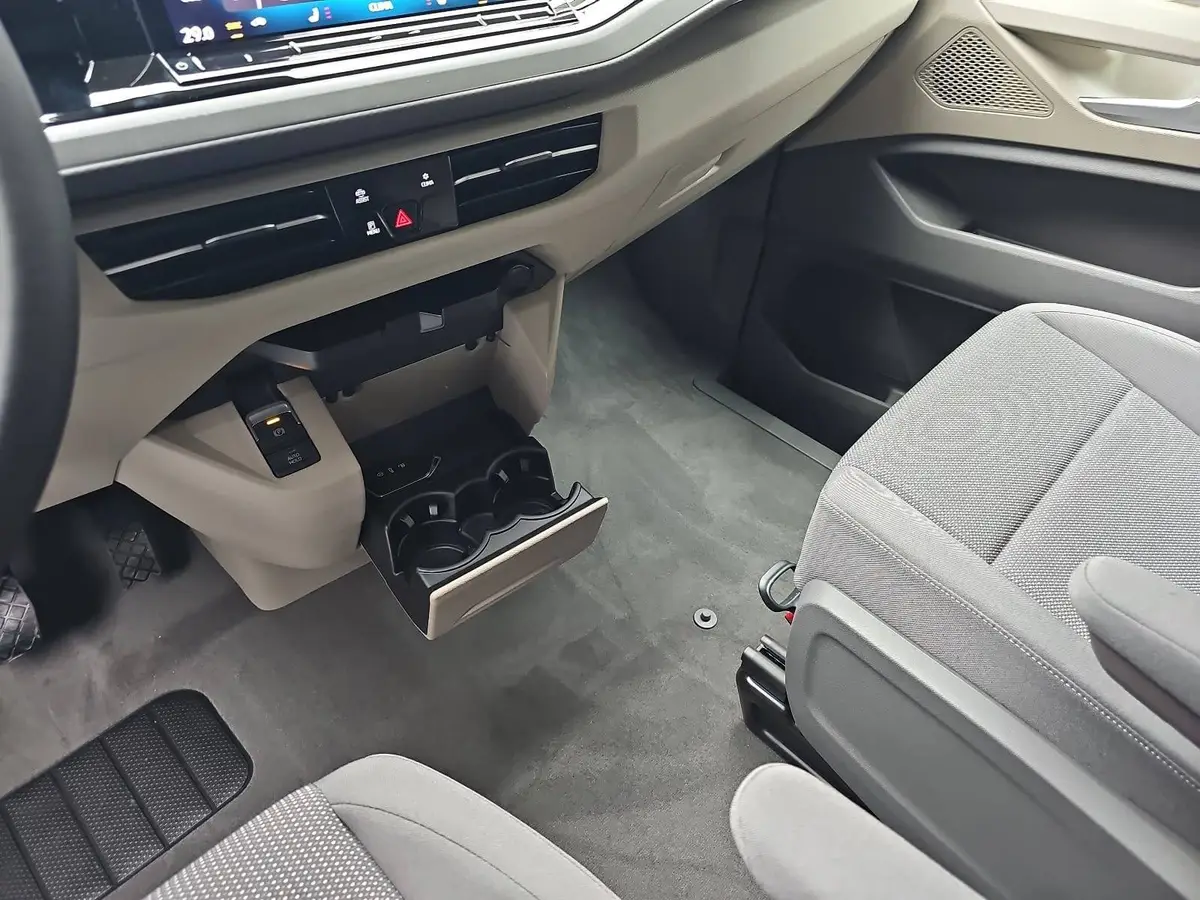 VW T7 MULTIVAN 2.0 TDI DSG LIFE LANG ACC AHK