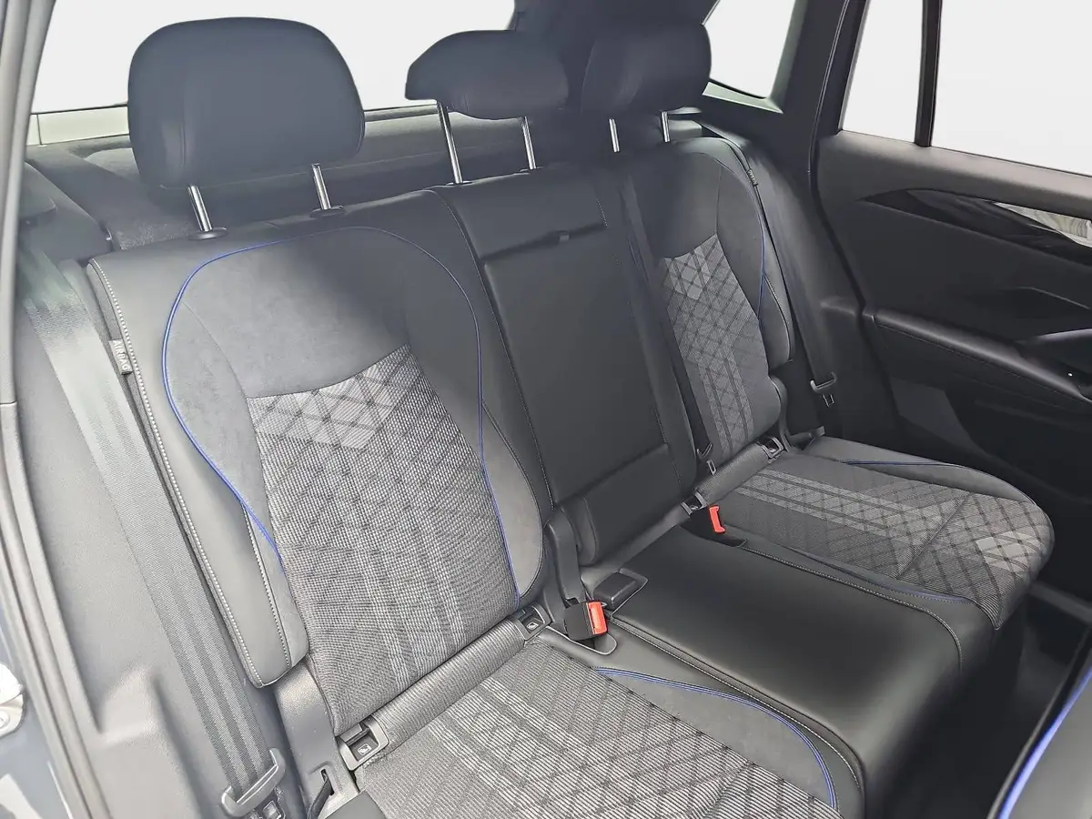 VW TIGUAN 2.0 TDI DSG R-LINE NAVI LED PANO