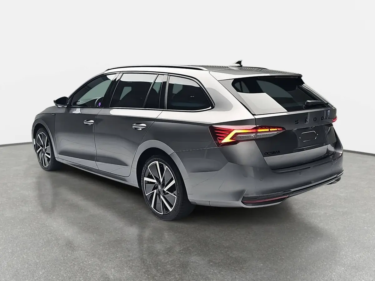 SKODA OCTAVIA COMBI 2.0 TDI DSG SPORTLINE NAVI LED
