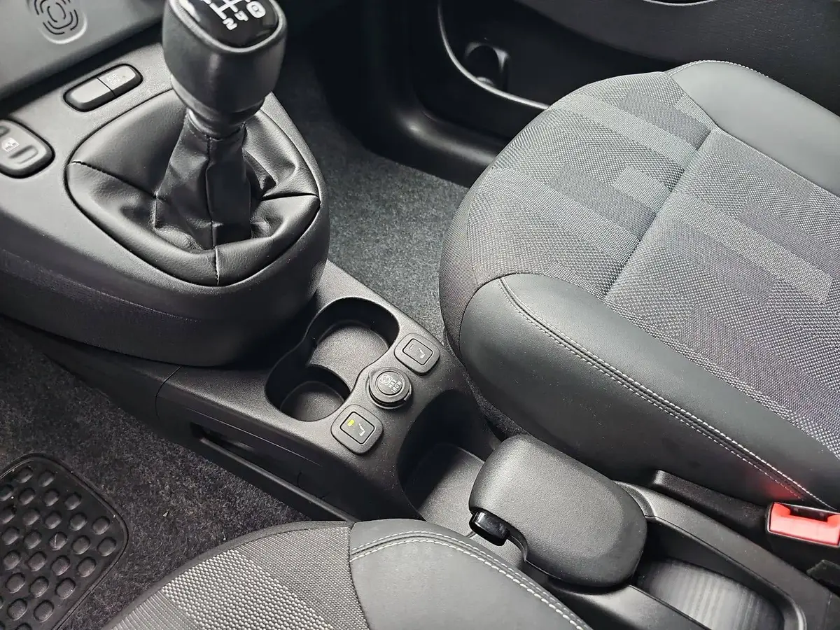 FIAT PANDA 1.2 8V City Cross Klimauto Winter PDC