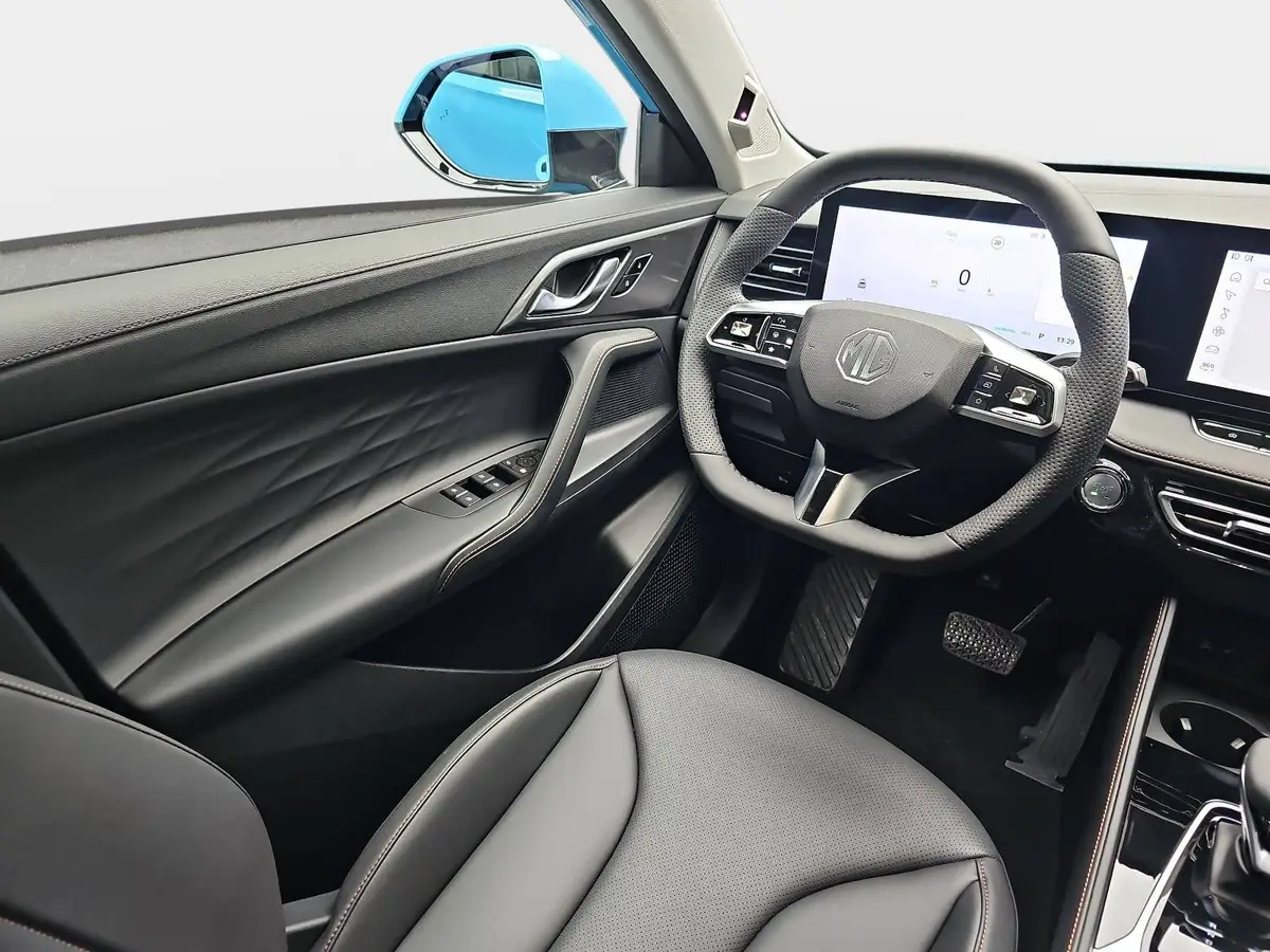 MG HS 1.5 PLUG-IN-HYBRID MY25.5 LUXURY LEDER 360-GRAD-KAMERA 19-ZOLL-LM