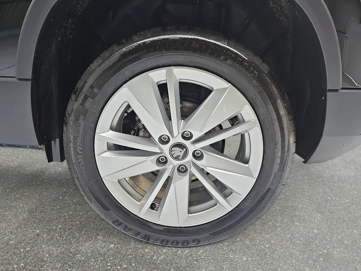 SKODA KAROQ 1.5 TSI DSG SELECTION NAVI LED ACC WINTER KAMERA A