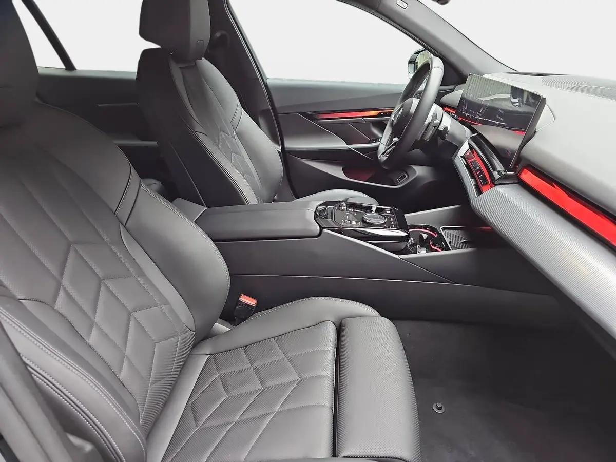 BMW 520 D XDRIVE AUTO. M-SPORT NAVI LED ACC INNOVATION WIN