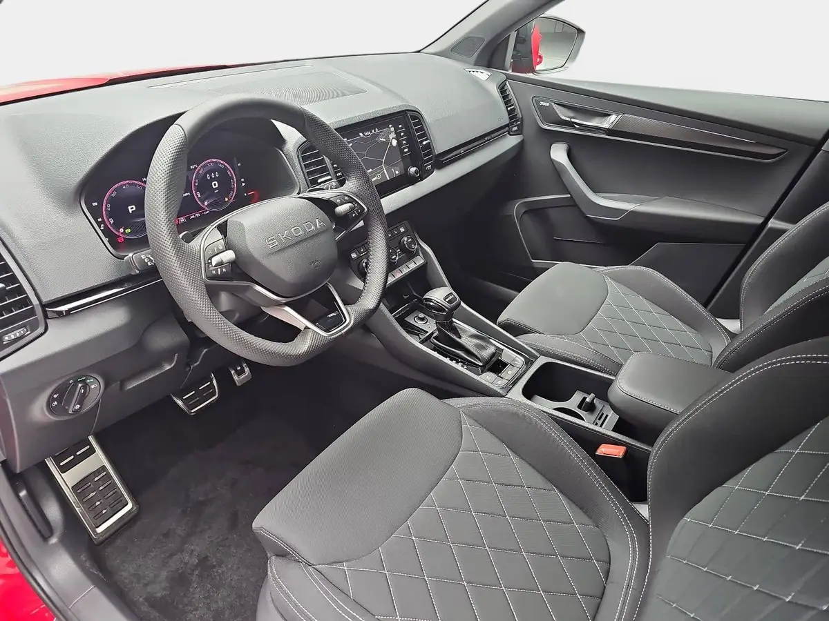 SKODA KAROQ 1.5 TSI DSG SPORTLINE NAVI LED-MATRIX PANO WINTER 