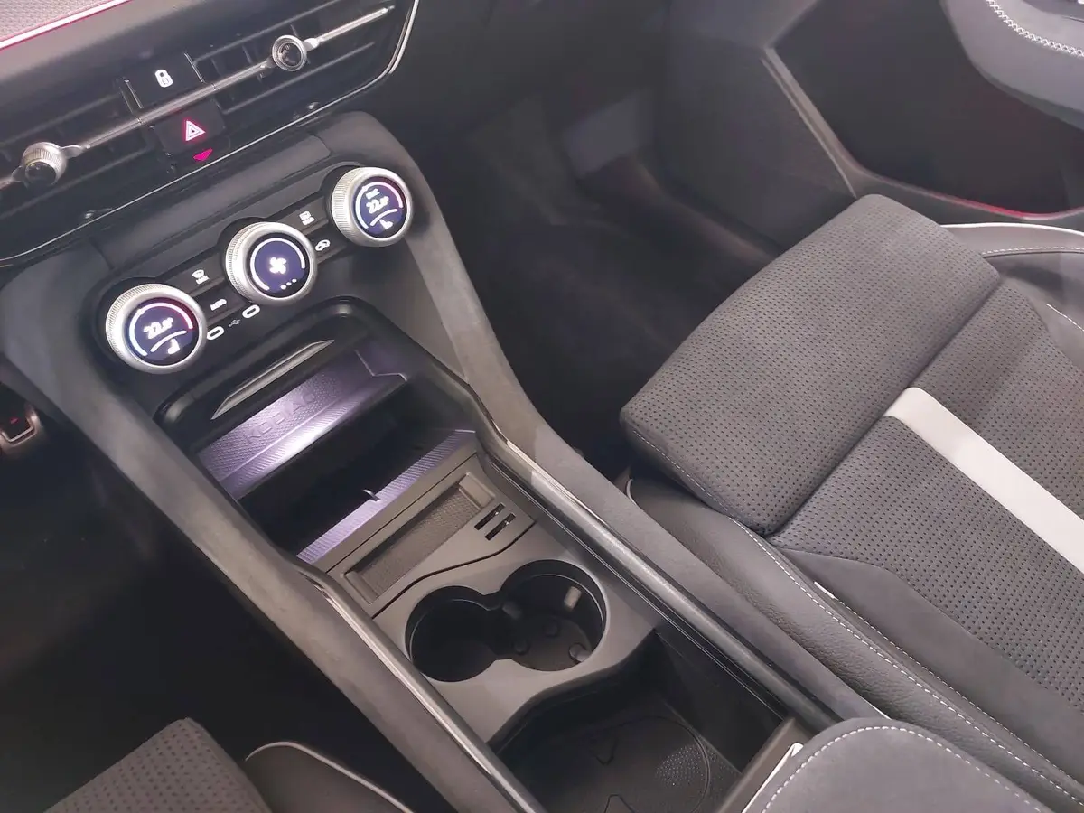 SKODA KODIAQ 1.5 TSI DSG SPORTLINE NAVI LED ACC PANO WINTER AHK