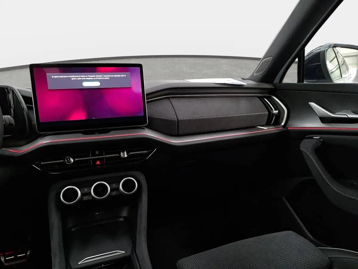 SKODA KODIAQ 1.5 TSI DSG SPORTLINE NAVI LED ACC PANO WINTER AHK