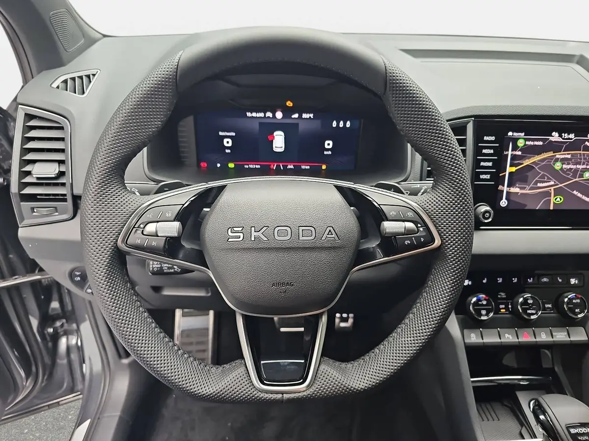 SKODA KAROQ 2.0 TDI DSG SPORTLINE 4X4 NAVI LED