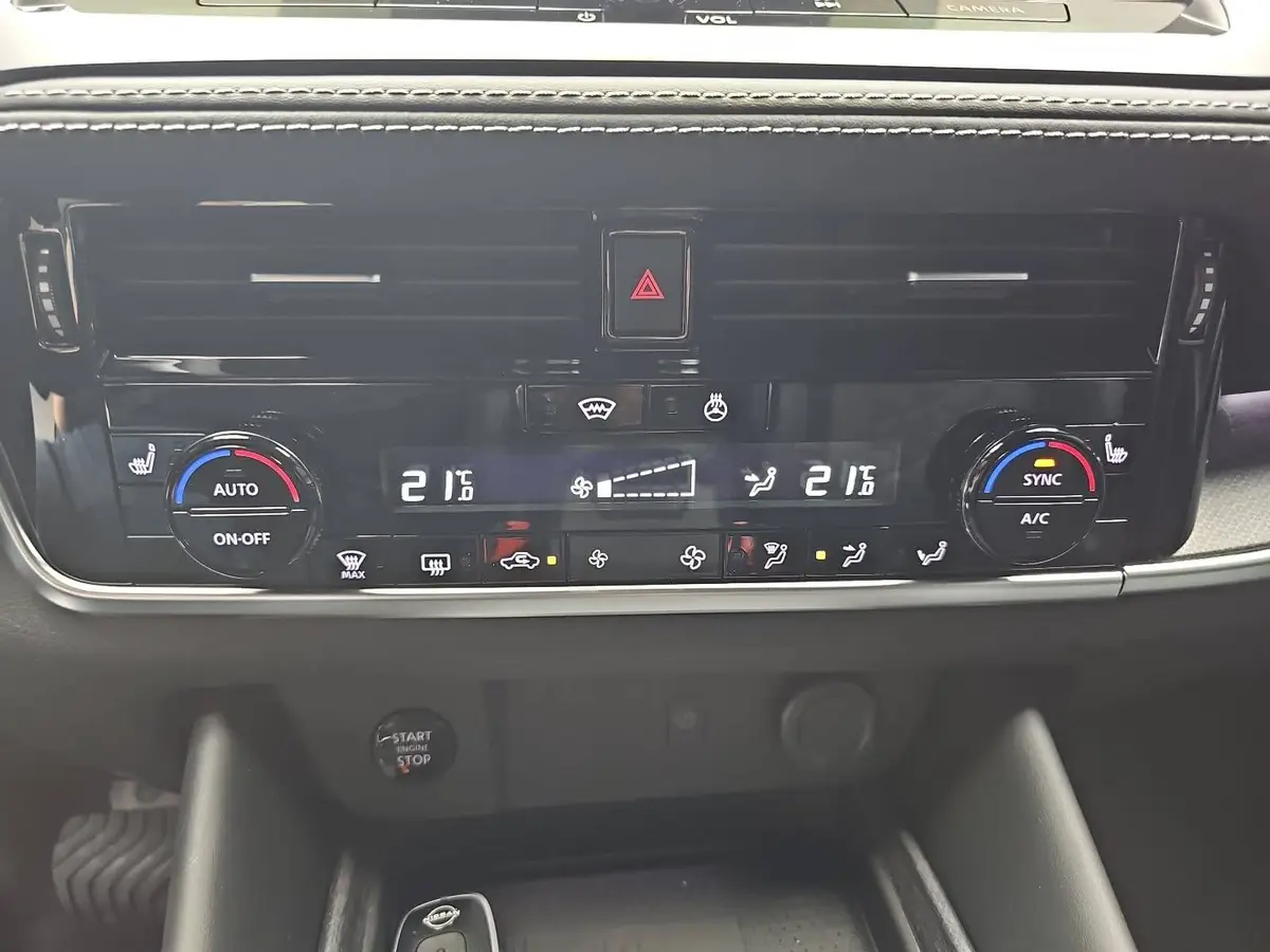NISSAN QASHQAI 1.3 DIG-T X-TRONIC TEKNA NAVI LED