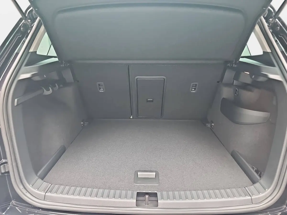 SKODA KAROQ 2.0 TDI DSG FAMILY LED KAMERA LM17