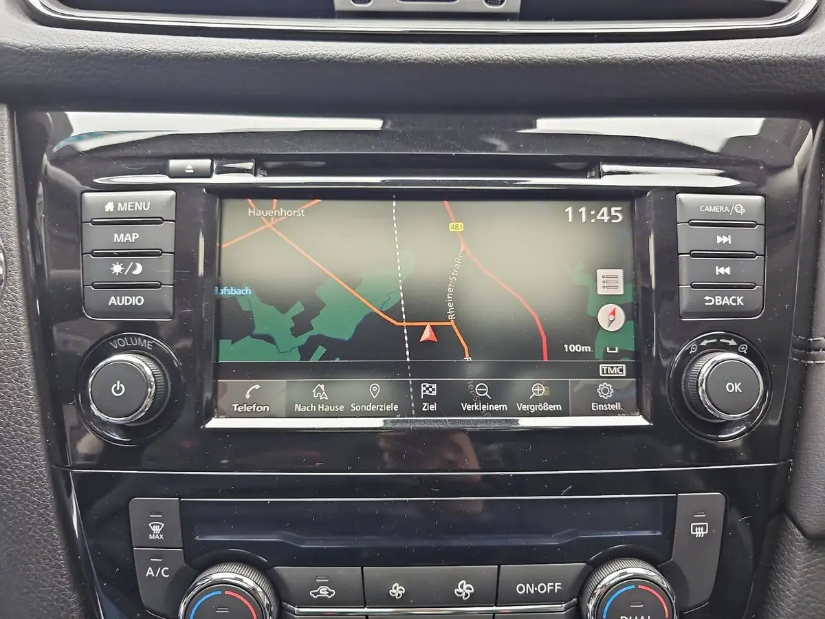 NISSAN X-TRAIL 1.3 DIG-T TEKNA LED NAVI 7-S AHK PANO LM