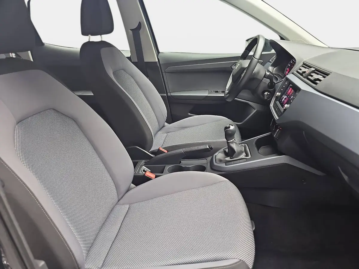 SEAT ARONA 1.0 TSI Style GRA PDC AHK LM16