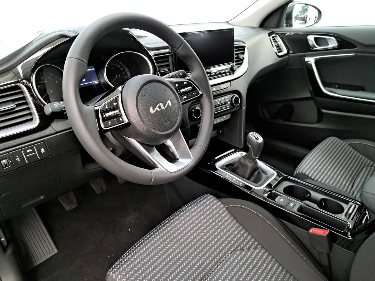 KIA CEED 1.5 T-GDI SPIRIT TECHNOLOGIE