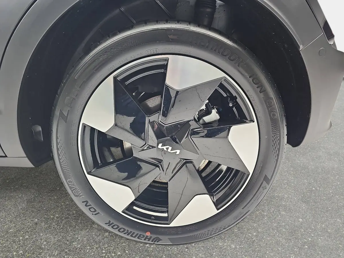 KIA EV2 42.2 KWH EARTH MJ27 WINTER-CONNECT TECHNOLOGY DRIVEWISE-PARK DESIGN