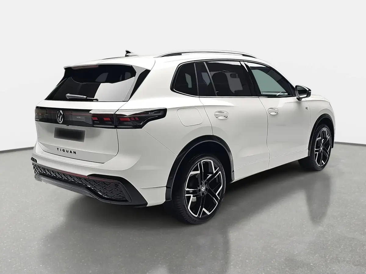 VW TIGUAN 2.0 TDI DSG 4M R-LINE NAVI MATRIX HUD DCC AHK LM20