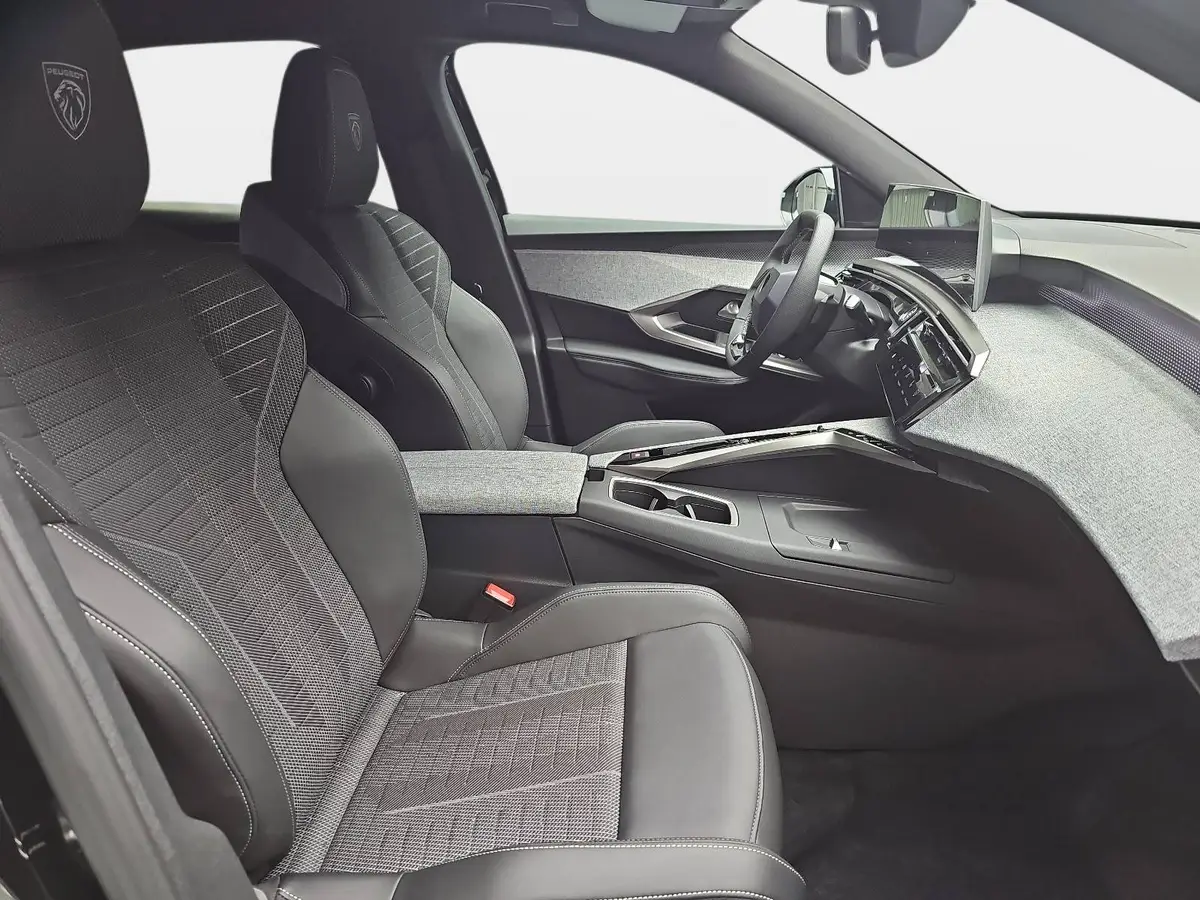 PEUGEOT 3008 1.2 HYBRID 145 E-DSC6 GT NAVI KLIMA LED AHK LM19