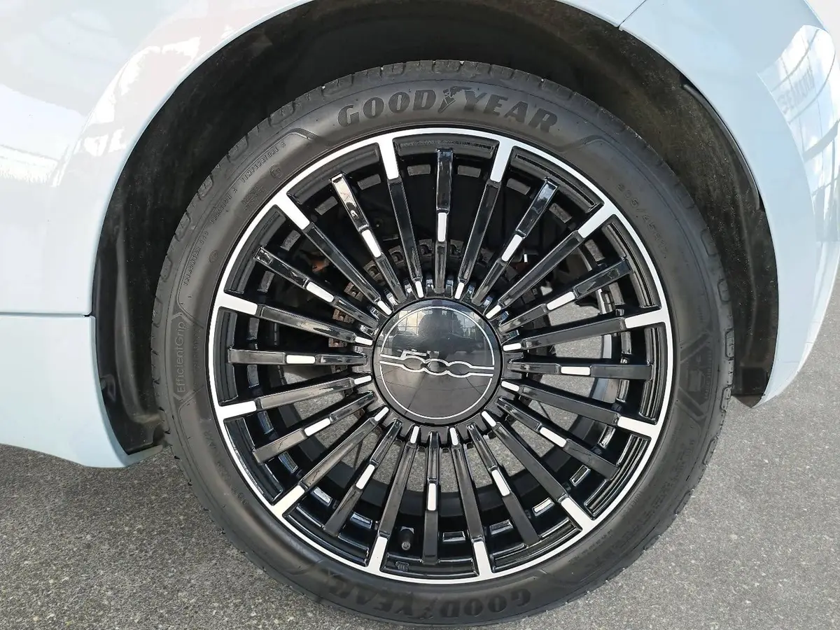 FIAT 500E ELEKTRO 42 KWH ICON