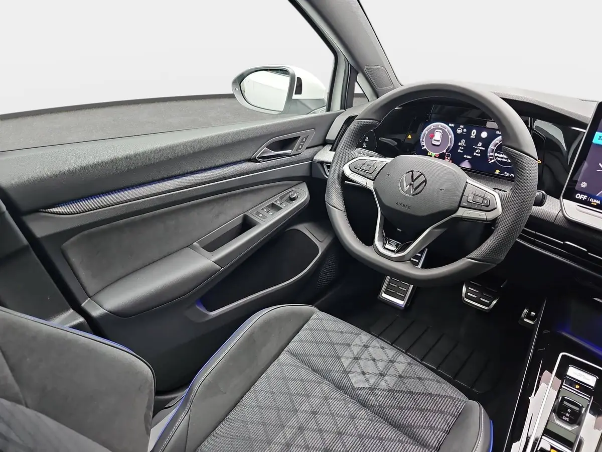 VW GOLF 1.5 ETSI DSG VIII R-LINE NAVI MATRIX-LED