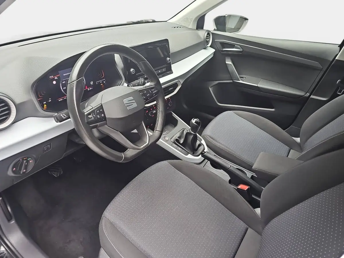 SEAT ARONA 1.0 TSI STYLE LED GRA P-ASSIST LM16