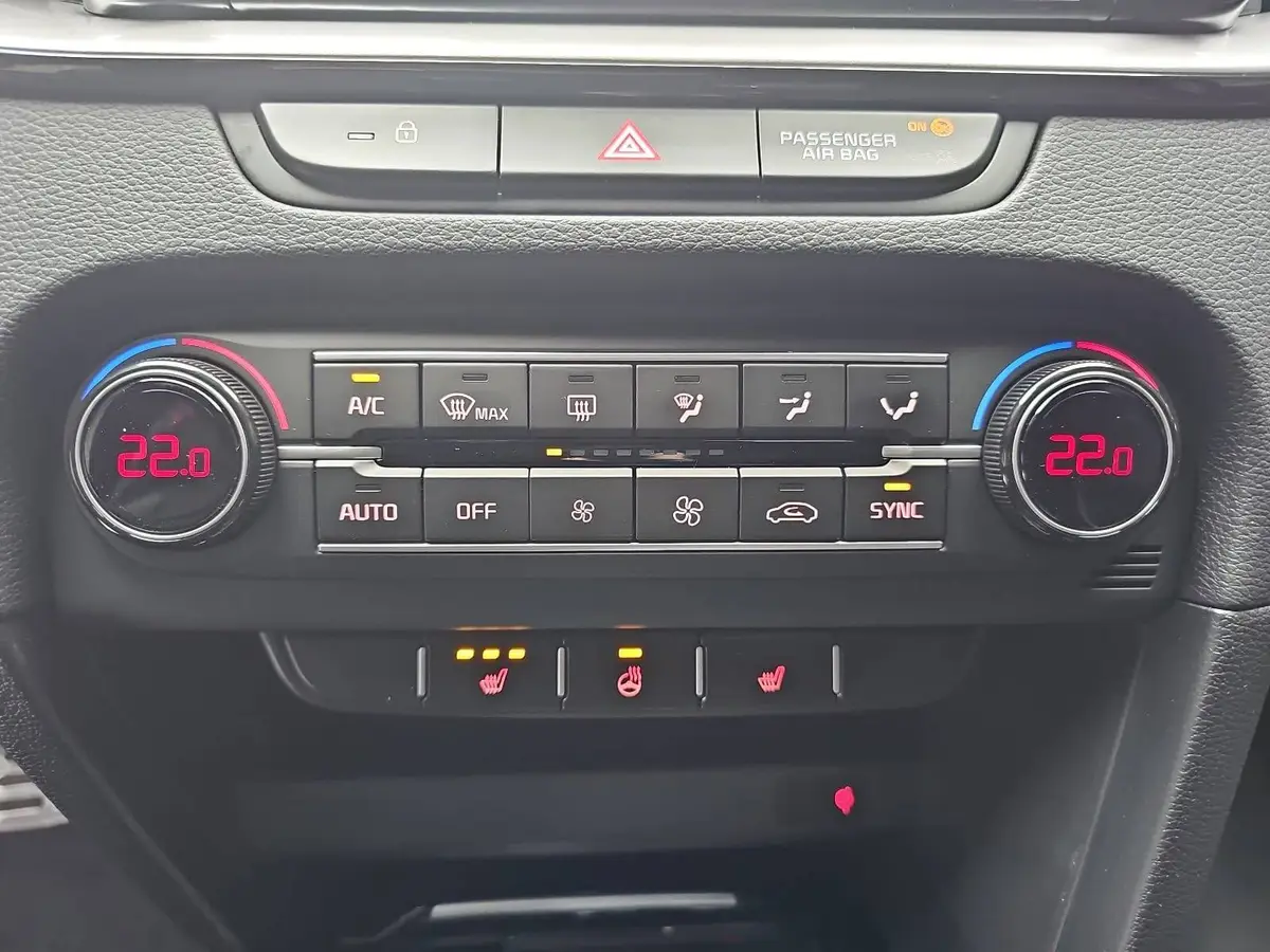 KIA XCEED 1.6 T-GDI 180 DCT GT-LINE MJ26 LEDER GLASDACH