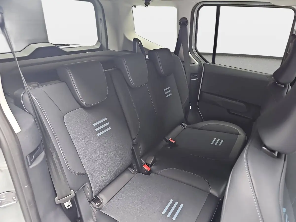 FORD TOURNEO COURIER 1.0 EB AUT. ACTIVE NAVI+ACC+WINTER+SPUR+KAMERA+LM
