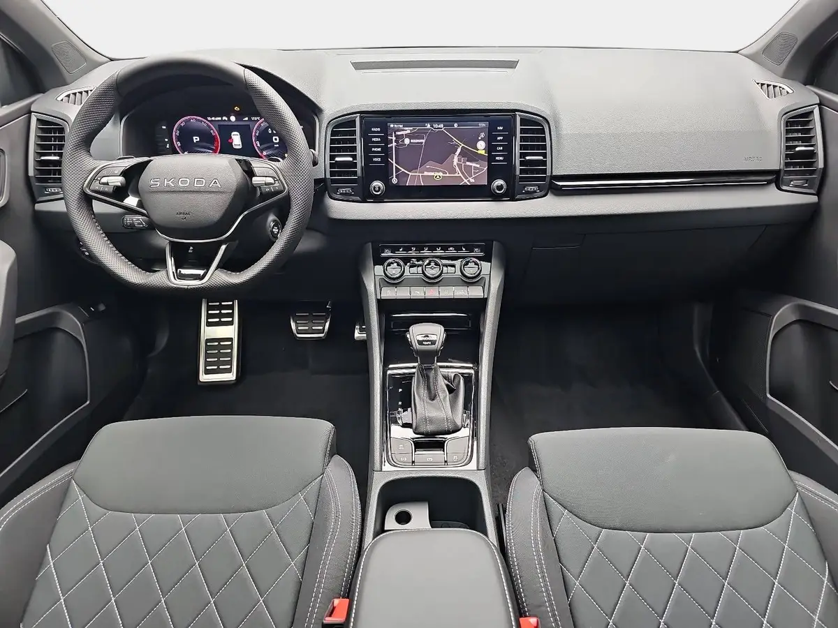 SKODA KAROQ 2.0 TSI DSG SPORTLINE 4X4 AHK PANO