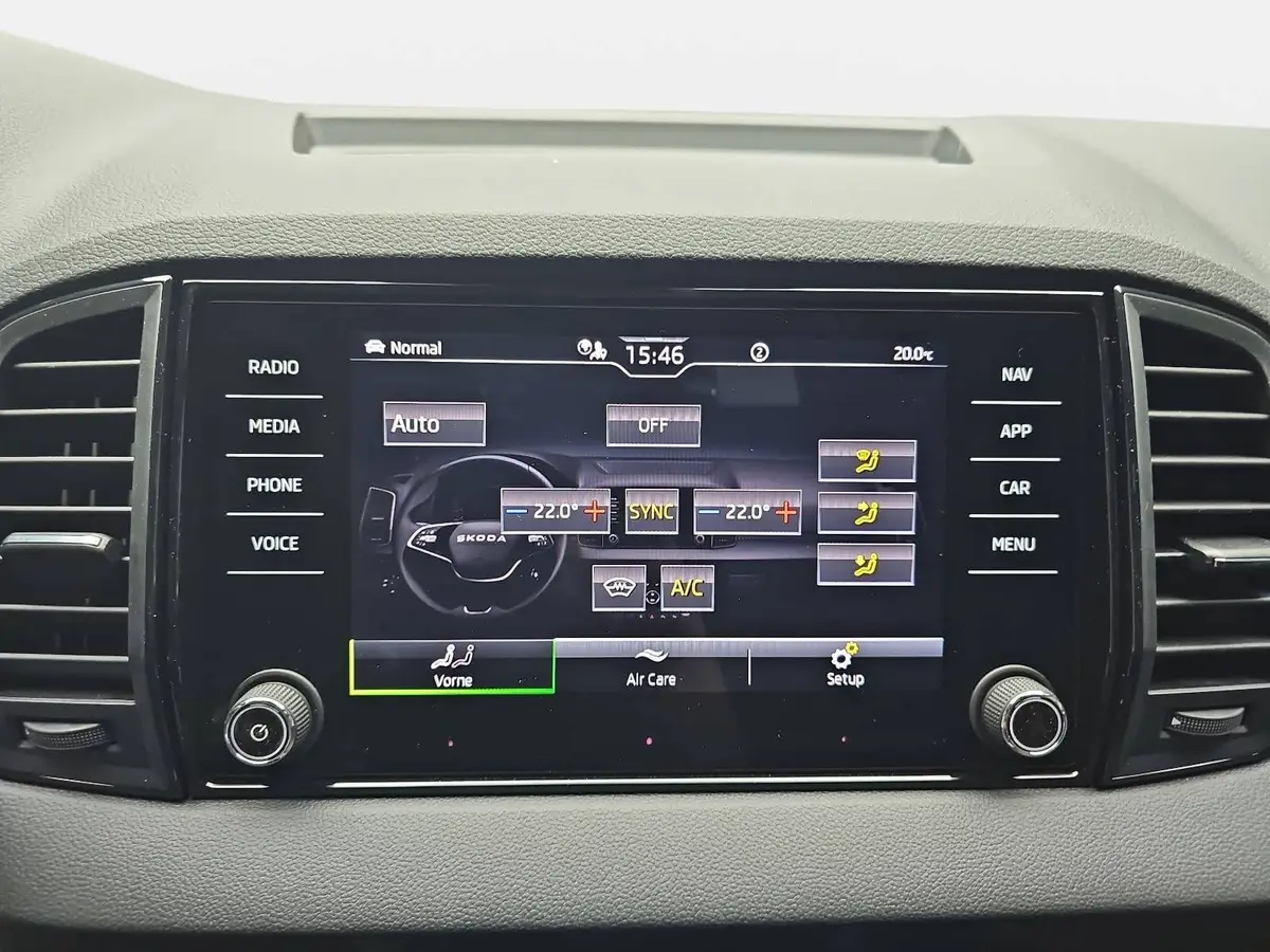 SKODA KAROQ 2.0 TDI DSG SPORTLINE 4X4 NAVI LED