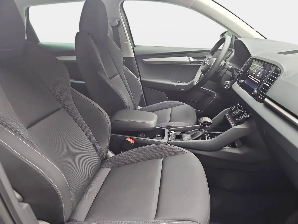 SKODA KAROQ 1.5 TSI DSG FAMILY LED KAMERA LM17
