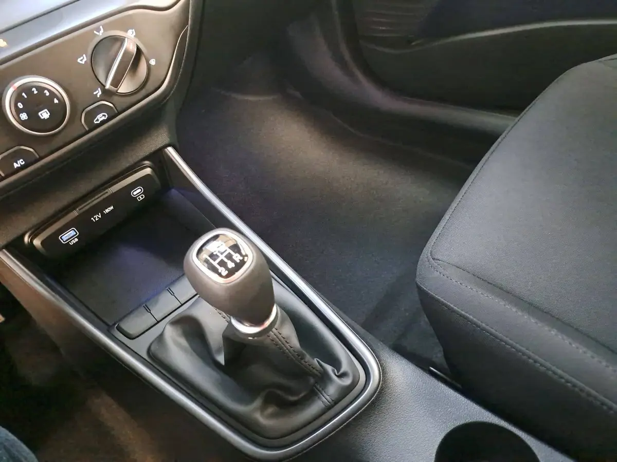 HYUNDAI I20 1.2 NAVI LED KLIMA GRA DAB SPURPAKET PDC KAMERA LM