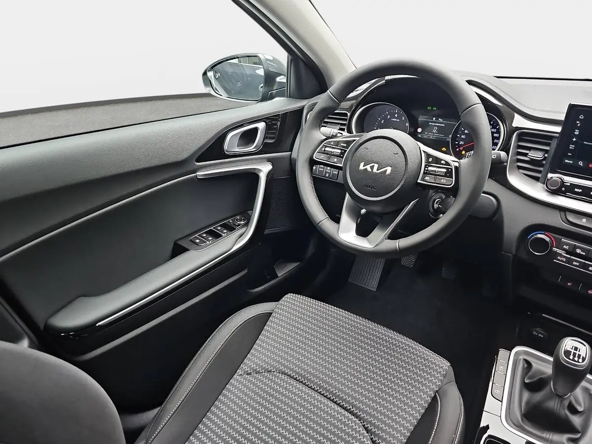 KIA CEED 1.5 T-GDI SPIRIT