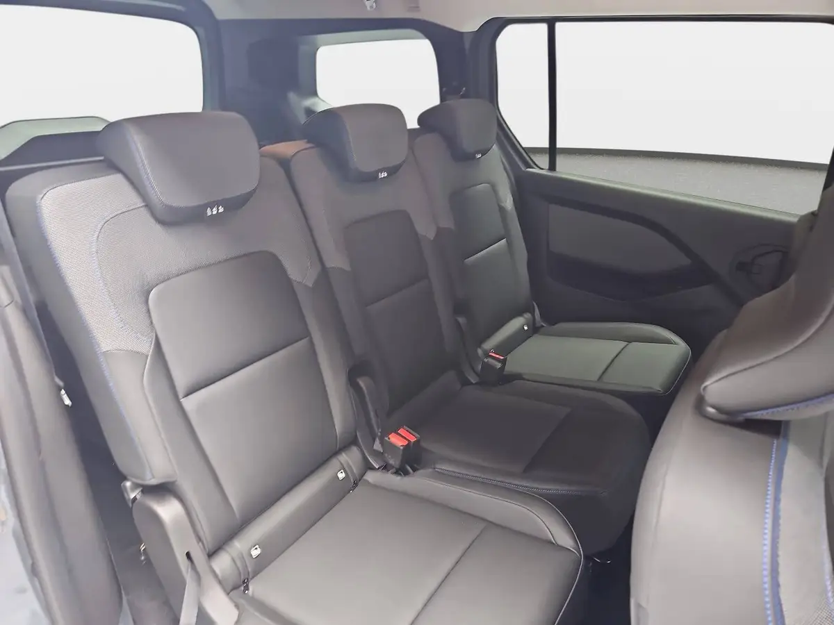 NISSAN TOWNSTAR KOMBI 1.3 DIG-T L2 2.3T AUTO. TEKNA 7-SITZER