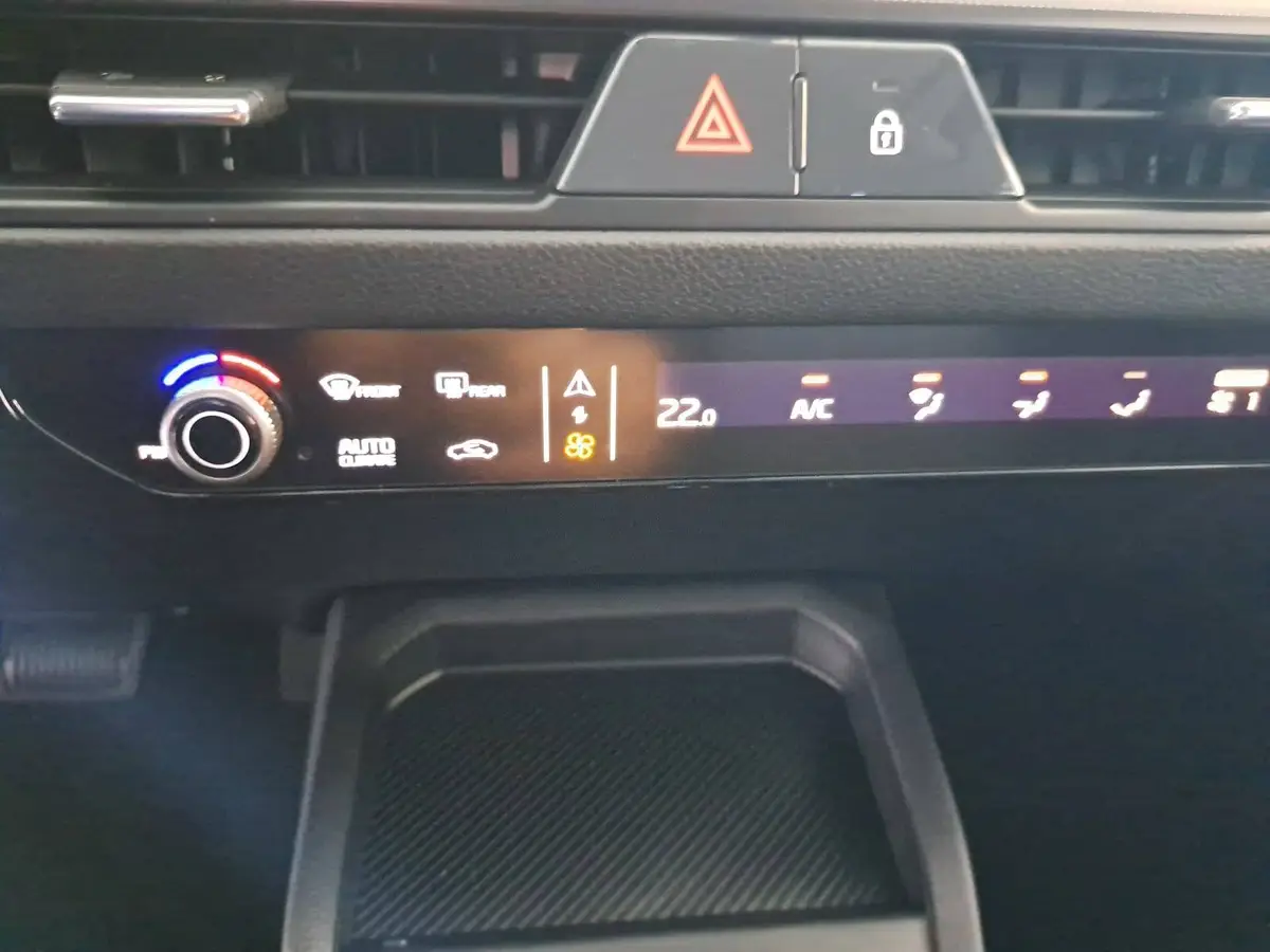 KIA STONIC 1.0 T-GDI 100 DCT VISION MJ26 SITZH. NAVI