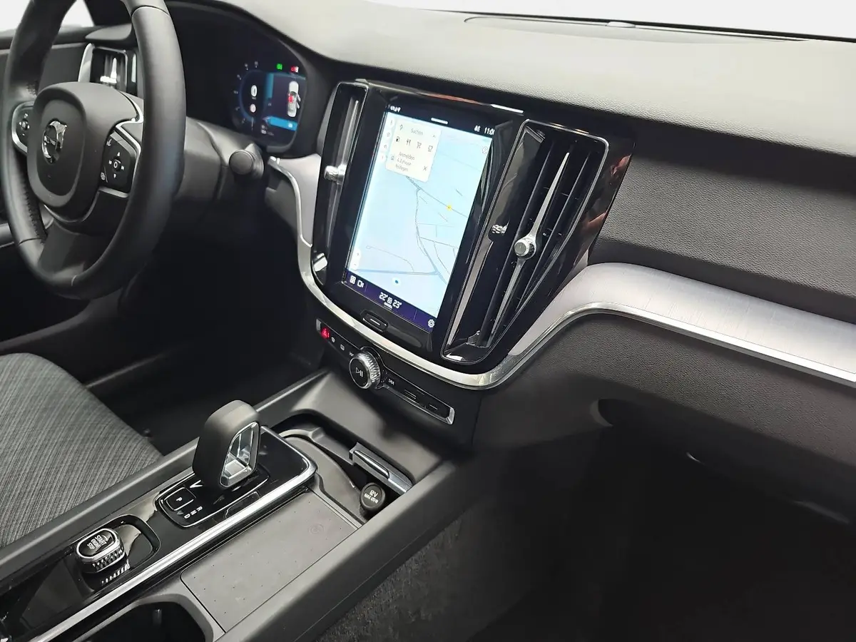 VOLVO S60 B4 AUTO. CORE NAVI LED GOOGLE KAMERA LM17