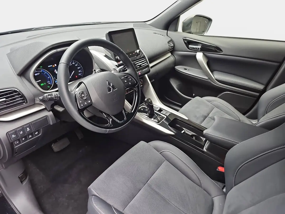 MITSUBISHI ECLIPSE CROSS 2.4 MIVEC PHEV CVT SELECT NAVI LED STANDH. 360° LM