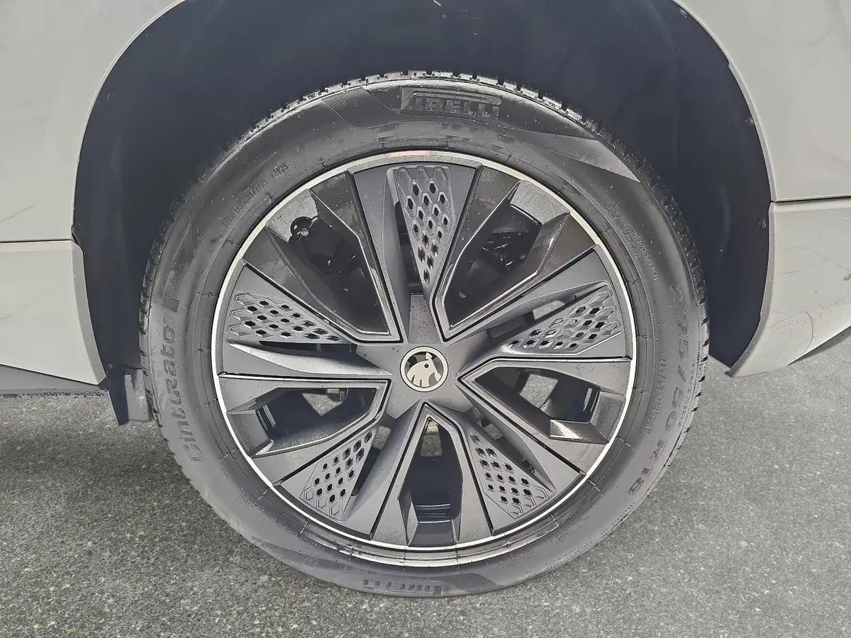 SKODA KAROQ 2.0 TSI DSG SPORTLINE 4X4 MATRIX ACC AHK