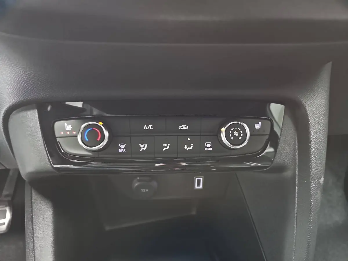 OPEL CORSA 1.2 TURBO AUTO. GS LED KLIMA SICHT WINTER DAB KAME