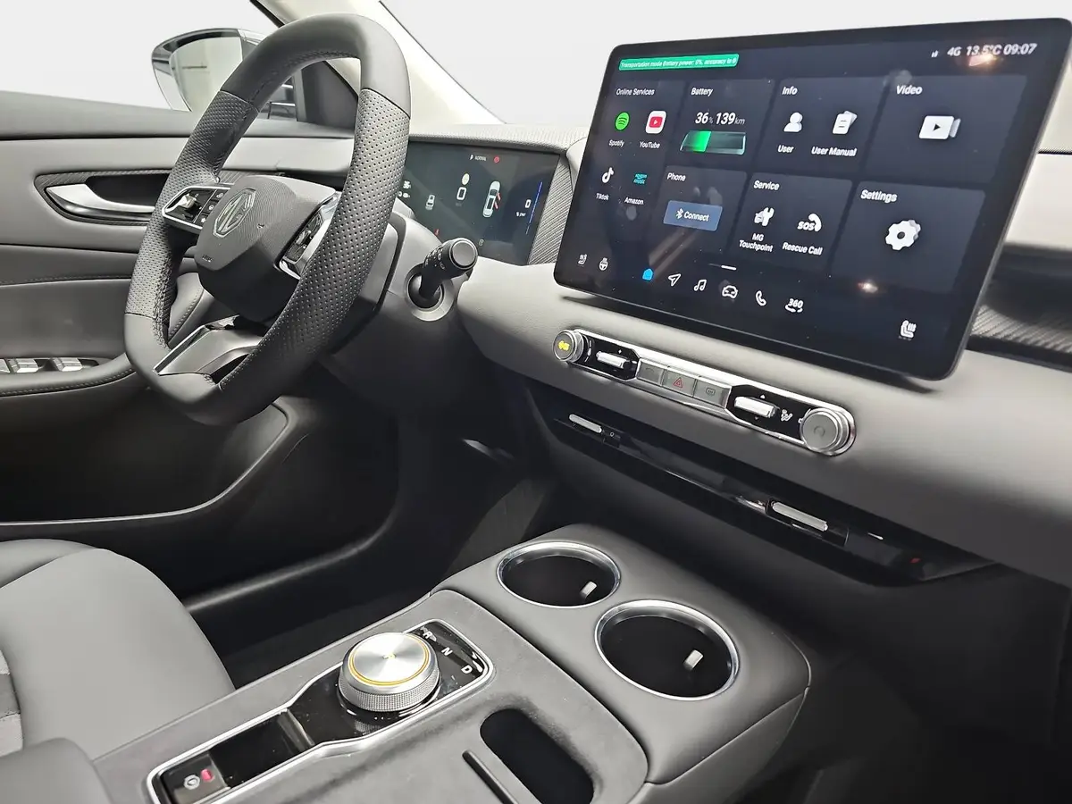 MG S5 EV 64 KWH MY25 LUXURY