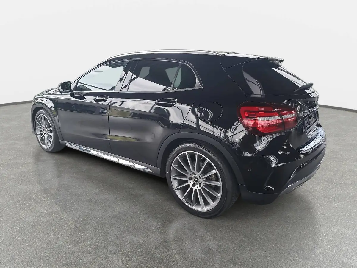 MERCEDES-BENZ GLA 250 AUTO. AMG LINE 4MATIC NAVI
