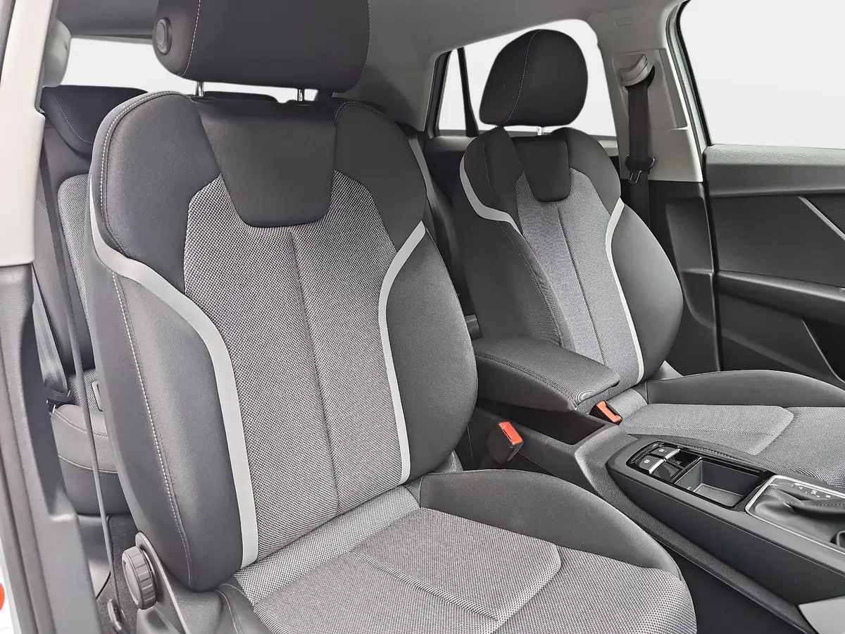 AUDI Q2 35 TFSI S-TRONIC S LINE NAVI LED KLIMAAUTO EL.HEC