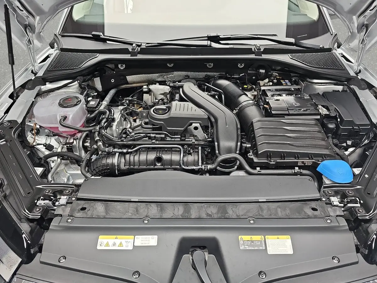 SKODA OCTAVIA COMBI 1.5 TSI DSG SELECTION LED AUDIO WINTER EL.HECKKL. 