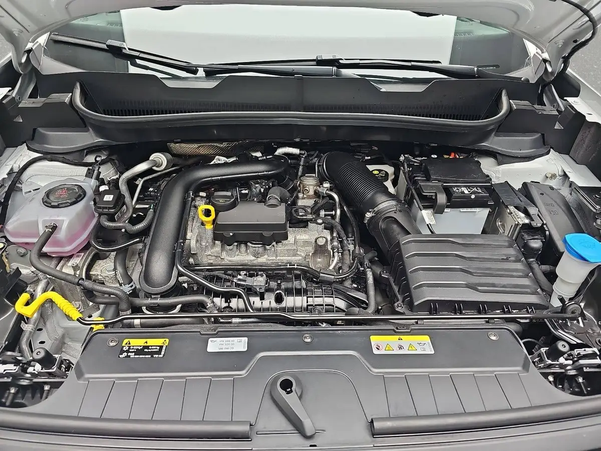 VW T-CROSS 1.0 TSI GOAL NAVI LED KLIMAAUTO ACC P-ASSIST WINTE